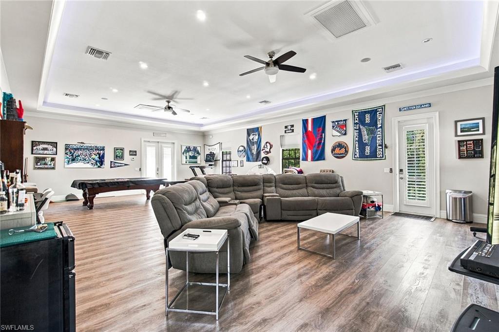 GOLDEN GATE ESTATES - Residential
