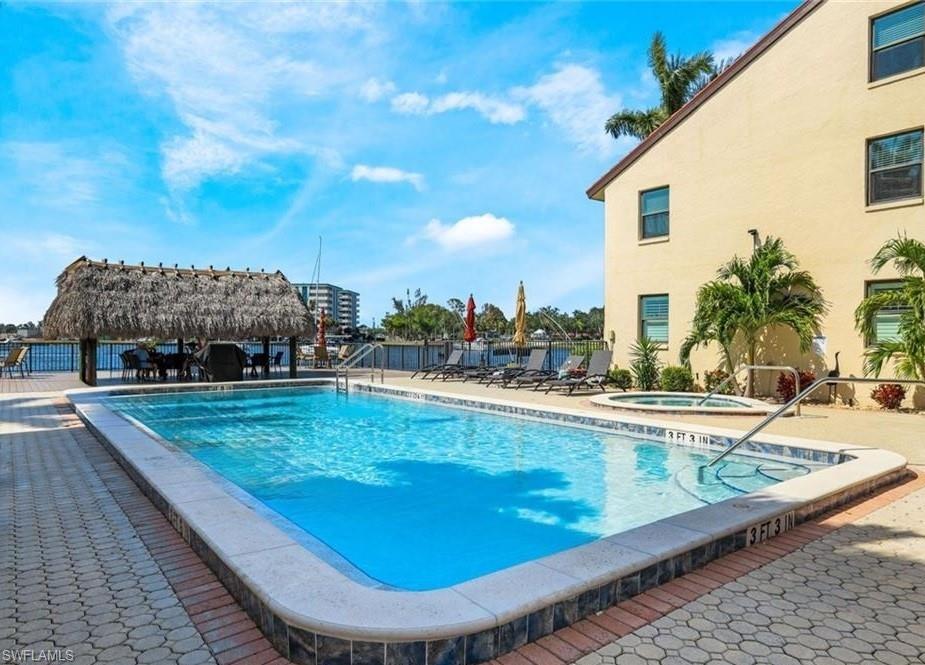 SUNNYBROOK HARBOUR CONDO - Residential