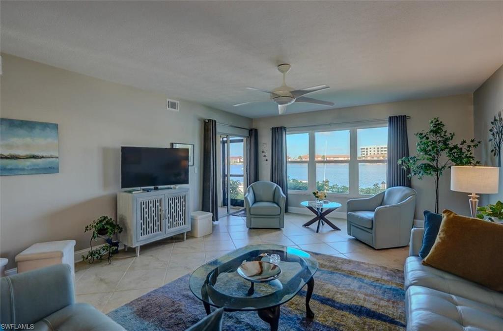 SUNNYBROOK HARBOUR CONDO - Residential