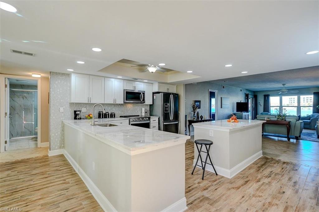 SUNNYBROOK HARBOUR CONDO - Residential