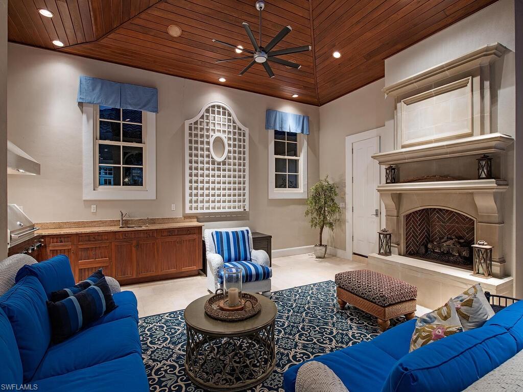 OLDE NAPLES - Residential