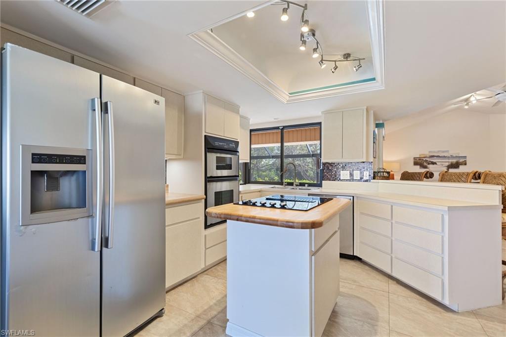 MARCO ISLAND - Residential