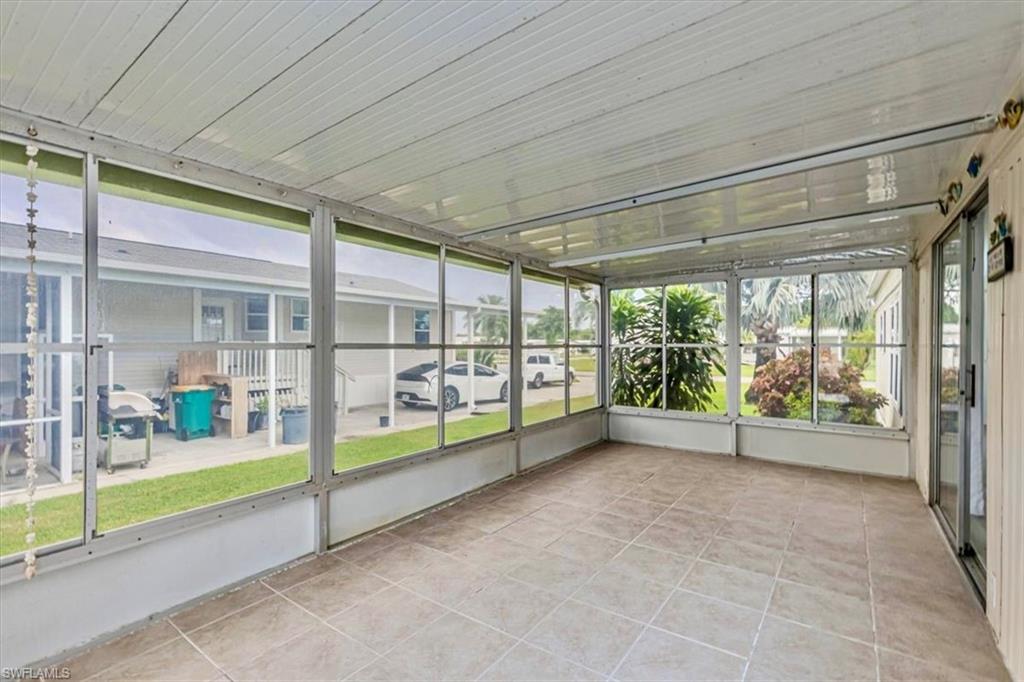 NAPLES MOBILE ESTATES - Residential