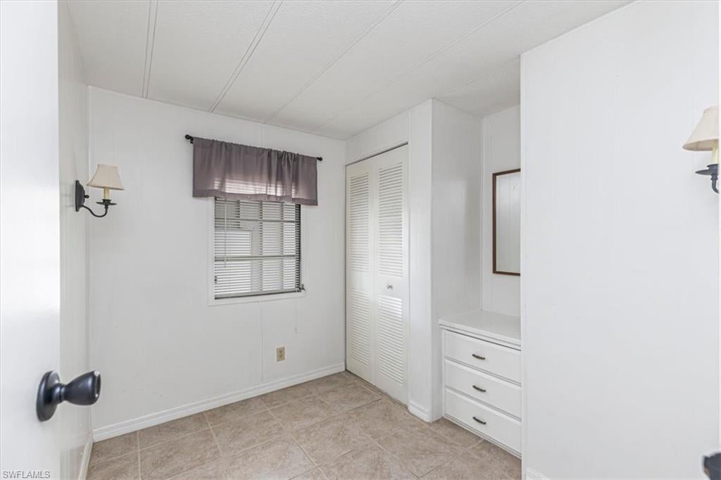 NAPLES MOBILE ESTATES - Residential