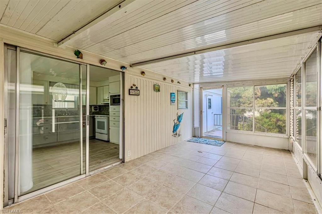 NAPLES MOBILE ESTATES - Residential