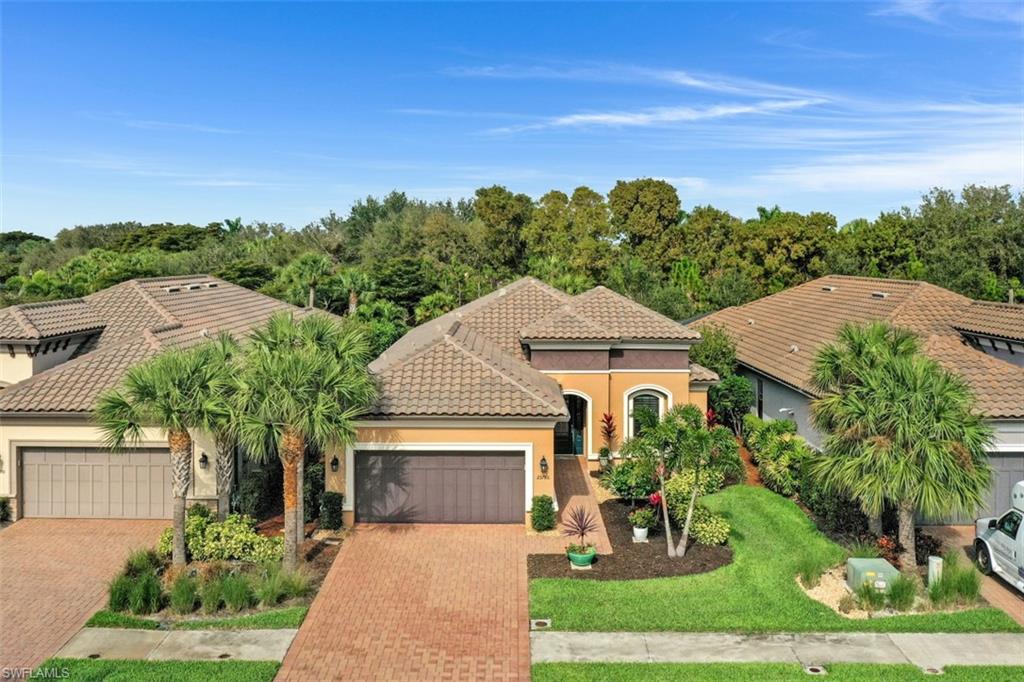 PEBBLE POINTE - Residential