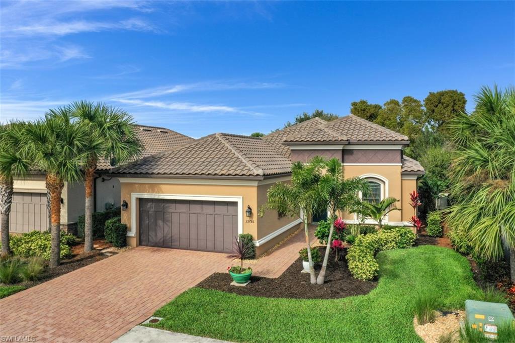 PEBBLE POINTE - Residential