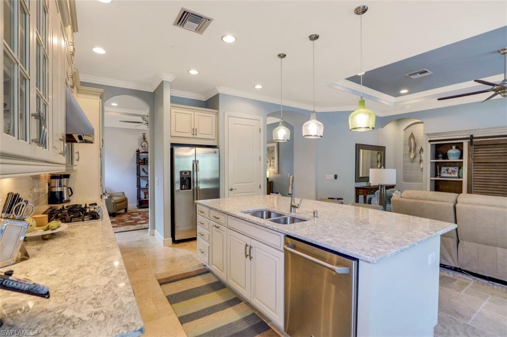 PEBBLE POINTE - Residential