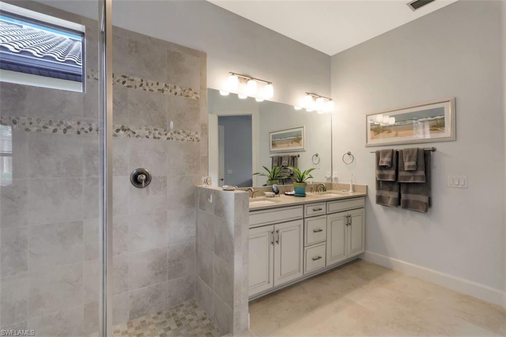 PEBBLE POINTE - Residential