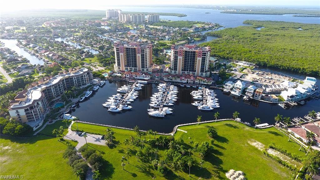 CAPE CORAL - Land