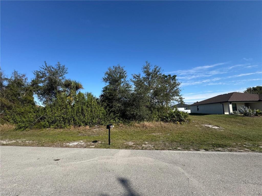 CAPE CORAL - Land