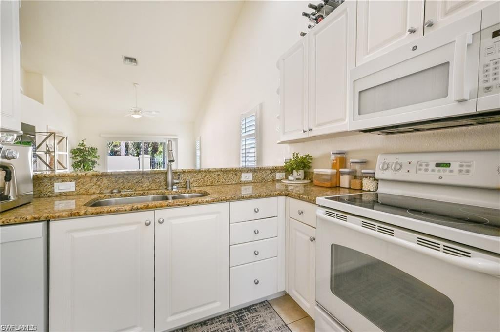 AVION WOODS - Residential Lease