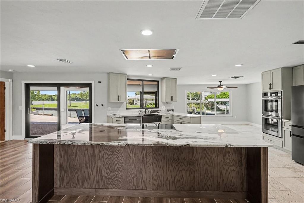 VILLA RIVER ESTATES - Residential