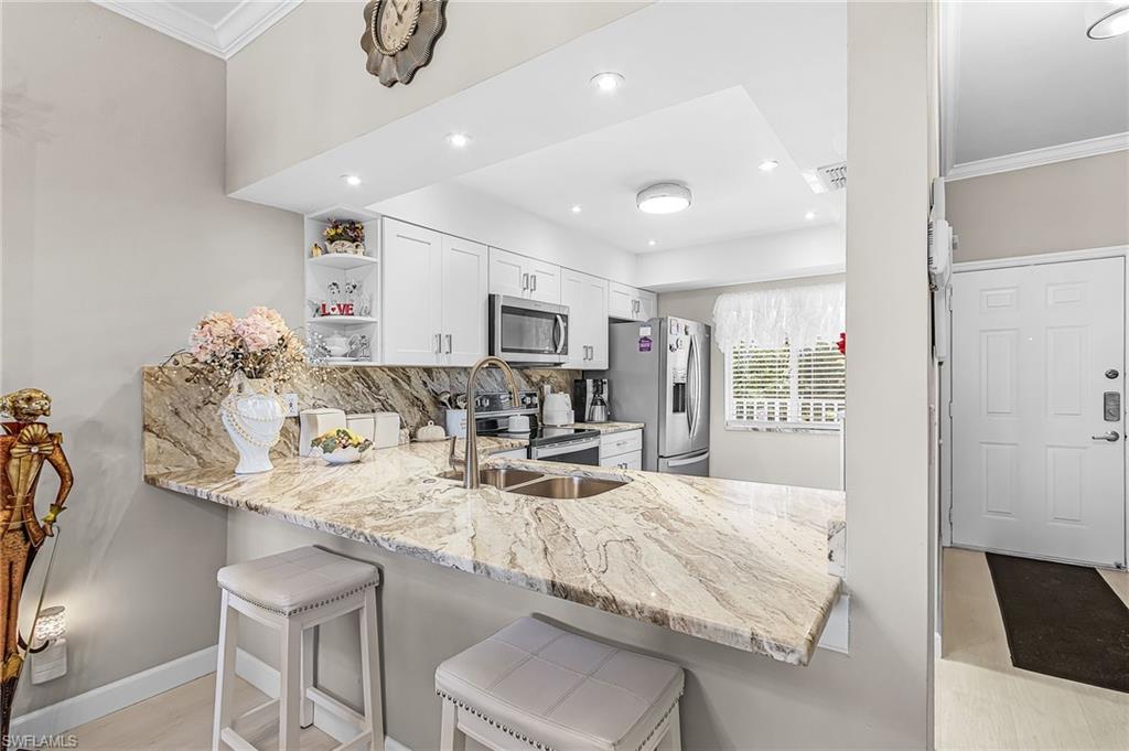 GOLFVIEW GOLF & RACQUET CLUB - Residential