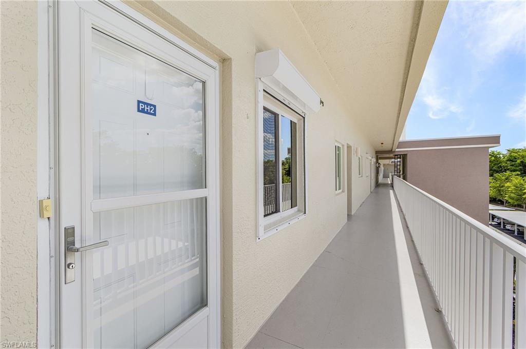 GOLFVIEW GOLF & RACQUET CLUB - Residential