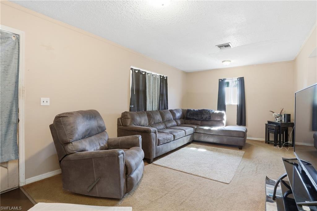RUSSELL PARK - Residential