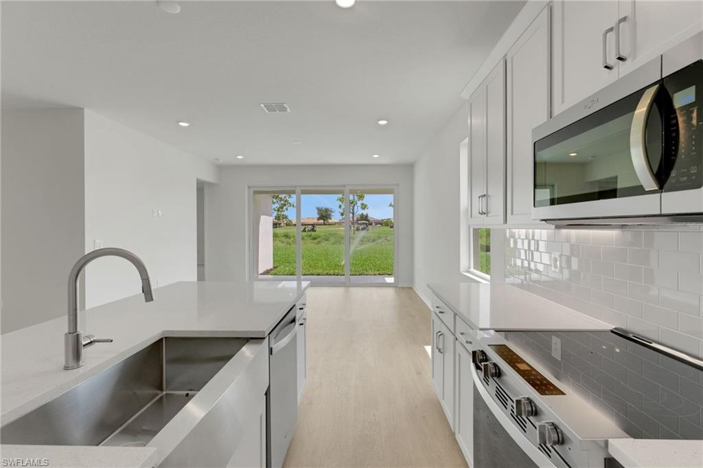 COUNTRY CLUB - Residential