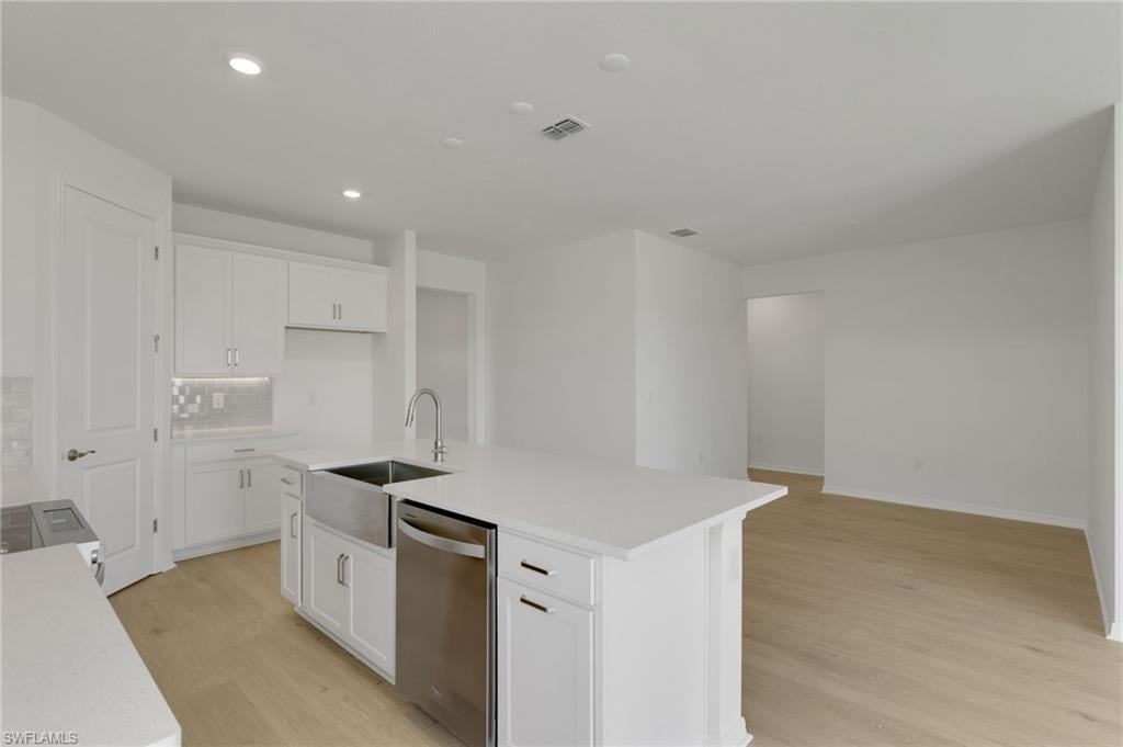 COUNTRY CLUB - Residential