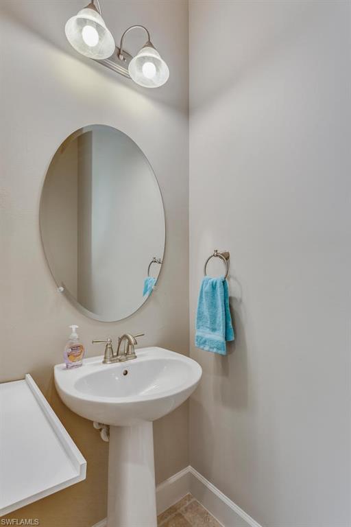 PEBBLE POINTE - Residential