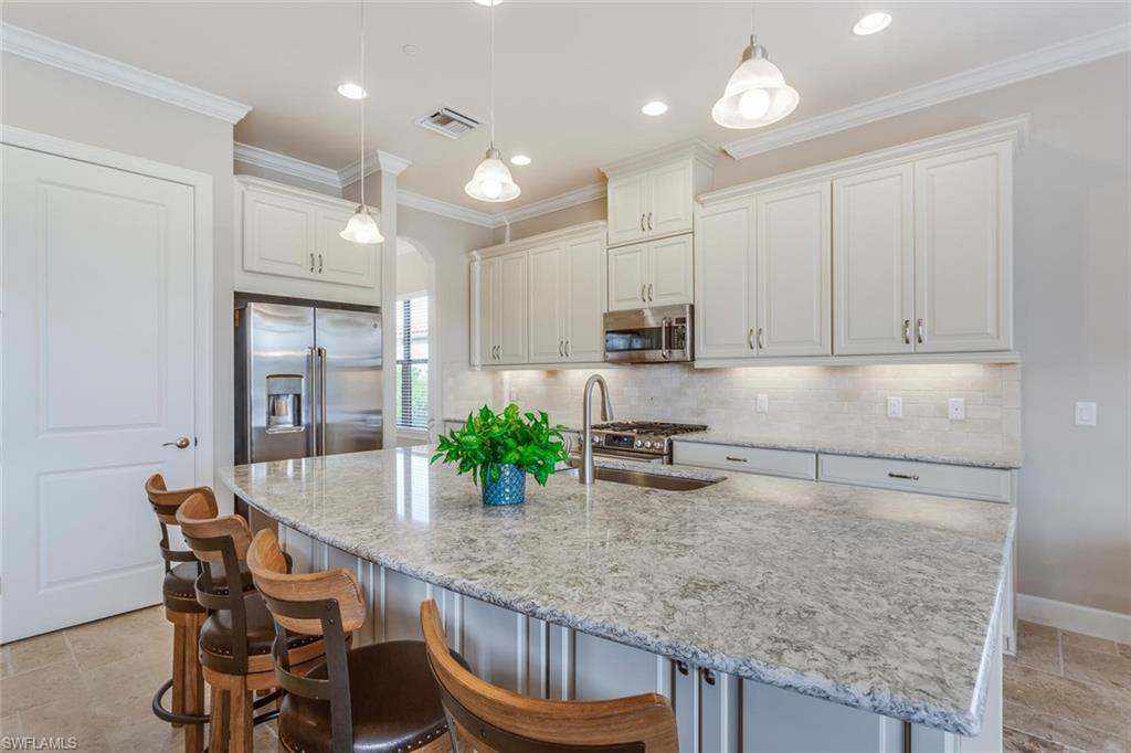 PEBBLE POINTE - Residential
