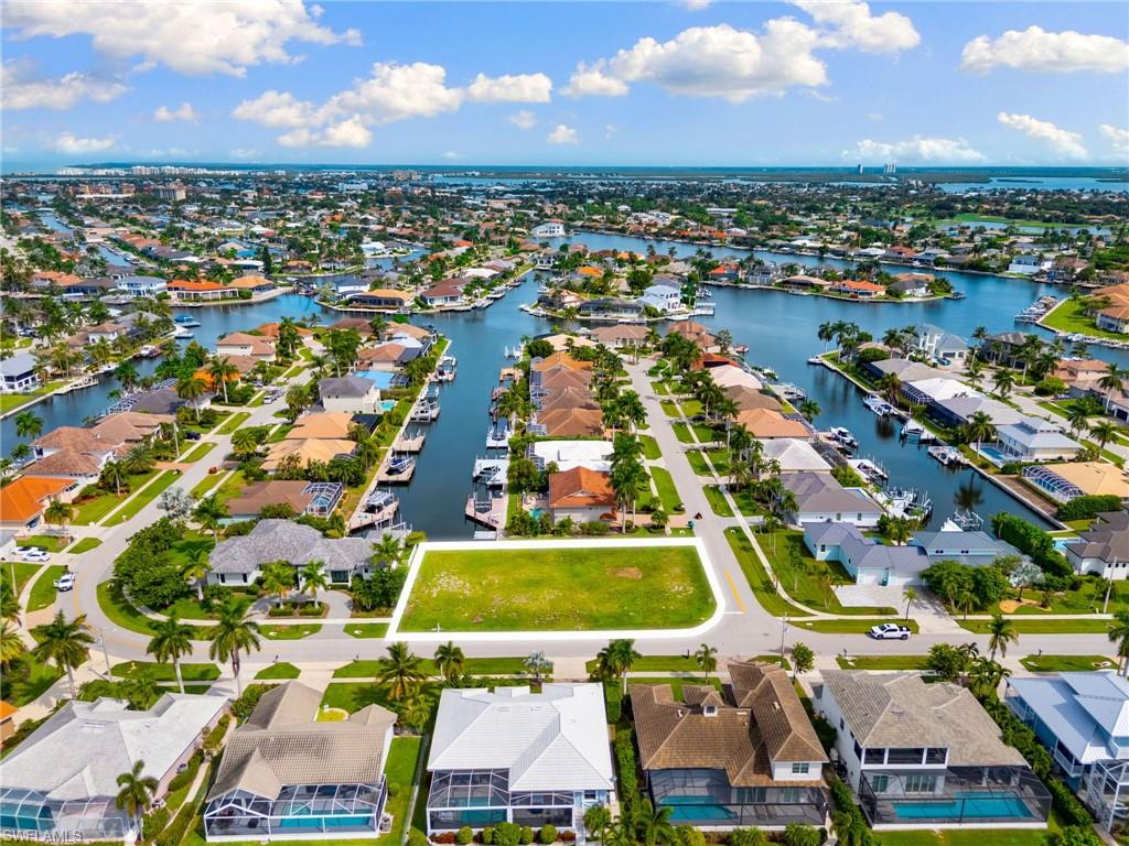 MARCO ISLAND - Land