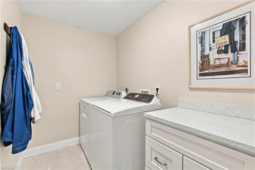 HERITAGE FARMS LAKE ADDN - Residential