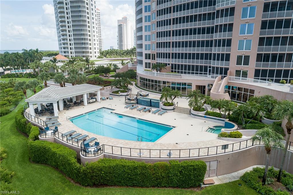 ESTANCIA - Residential
