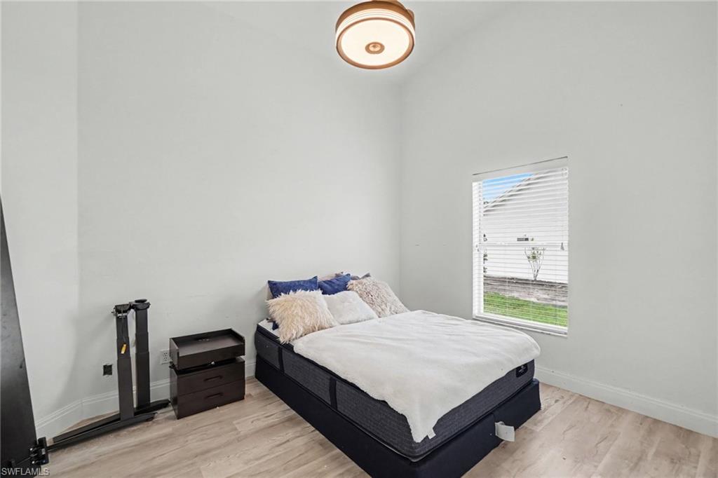 FOUNTAIN LAKES - Residential