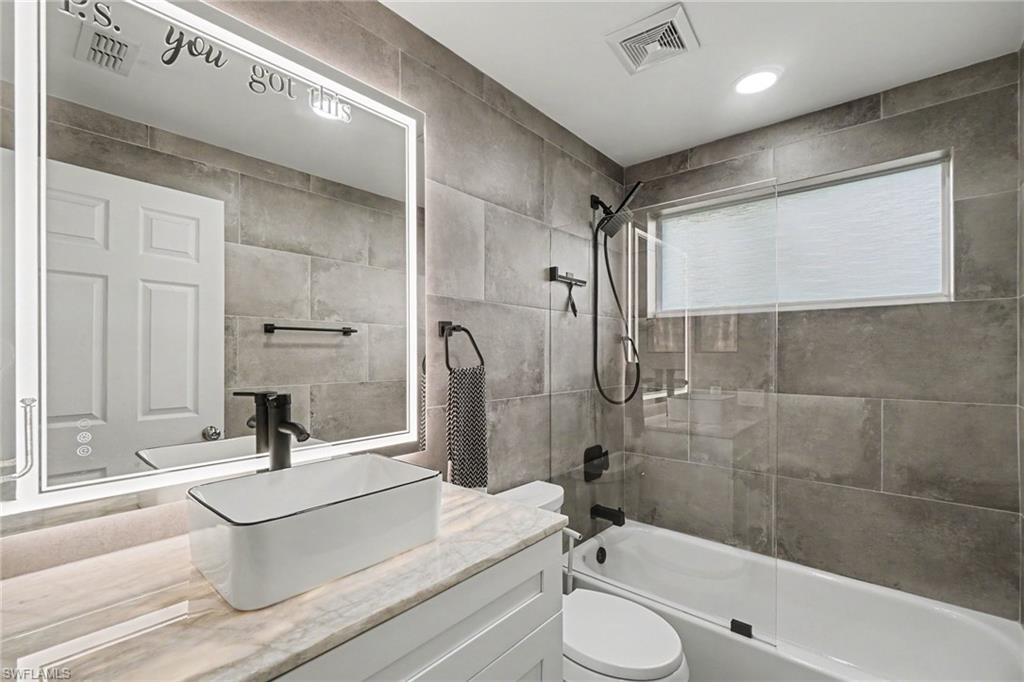 FOUNTAIN LAKES - Residential