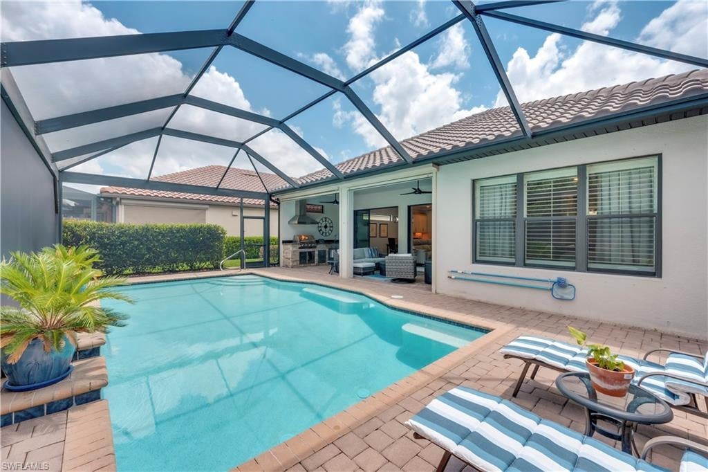 PEBBLE POINTE - Residential