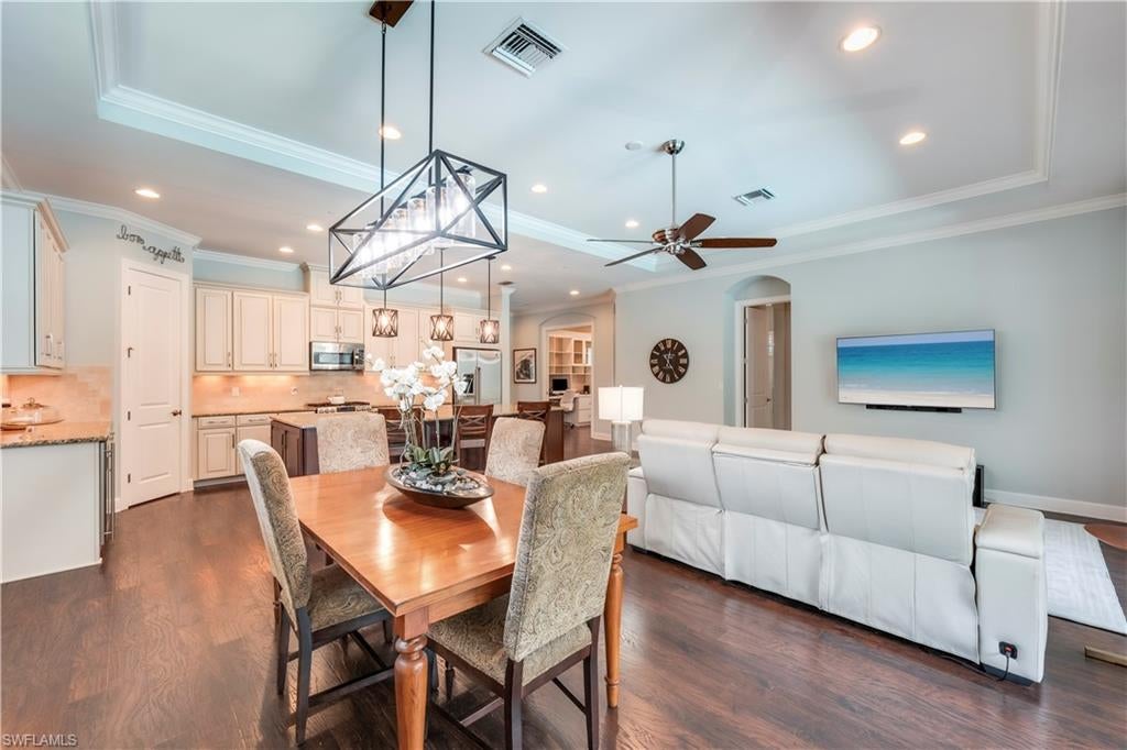 PEBBLE POINTE - Residential