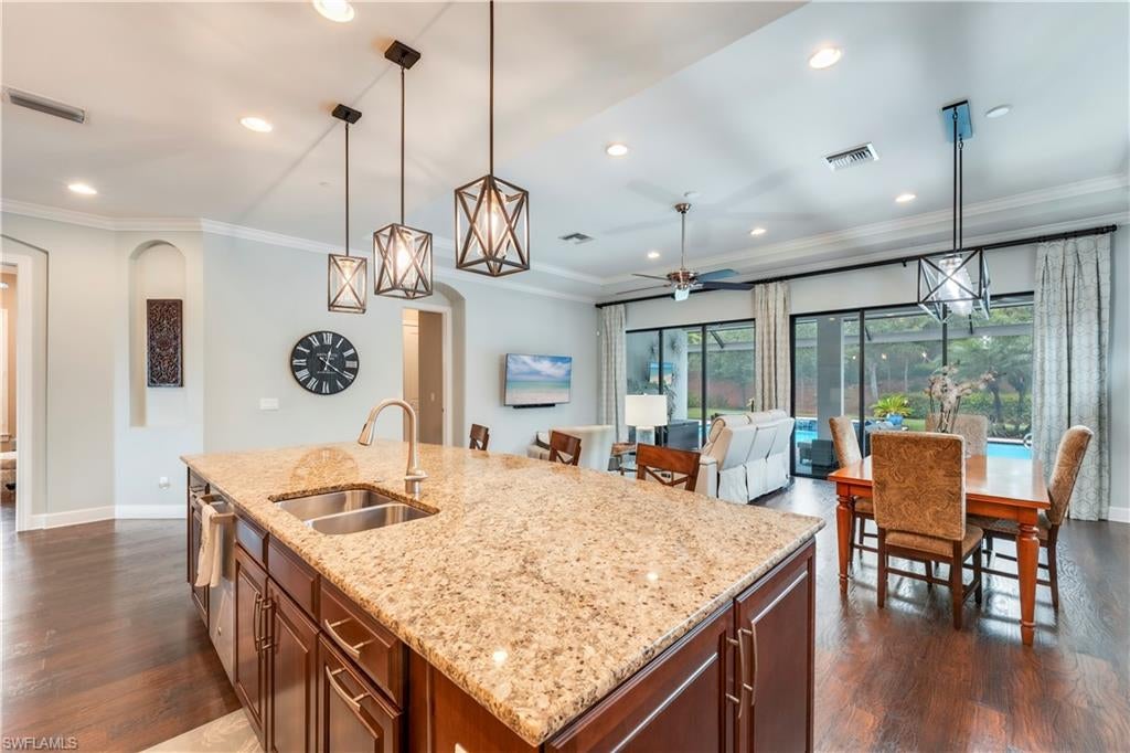PEBBLE POINTE - Residential