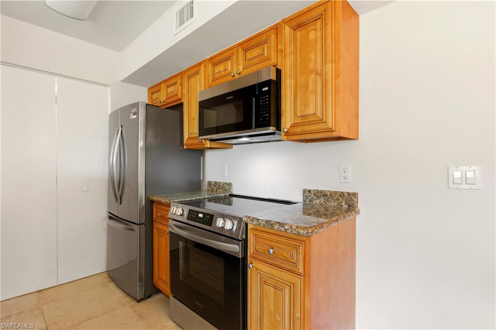 VENETIAN PALMS - Residential