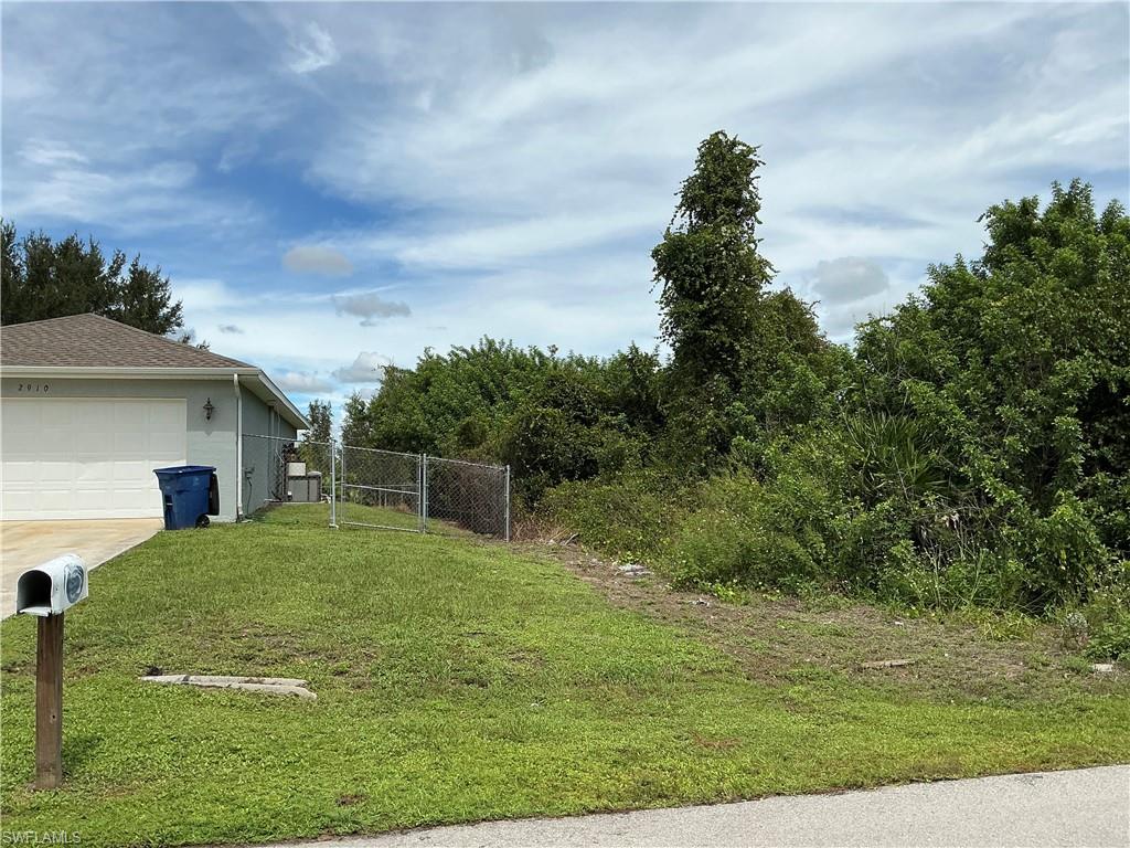 LEHIGH ACRES - Land