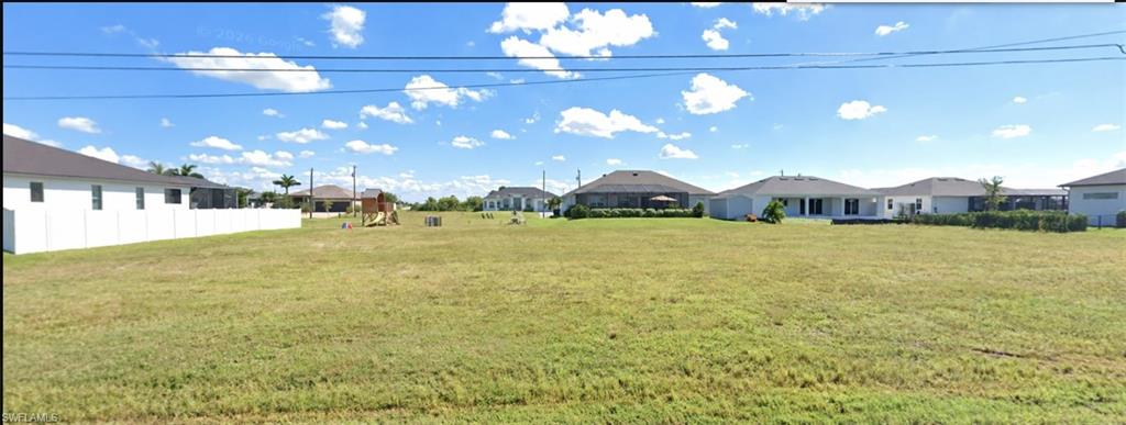 CAPE CORAL - Land