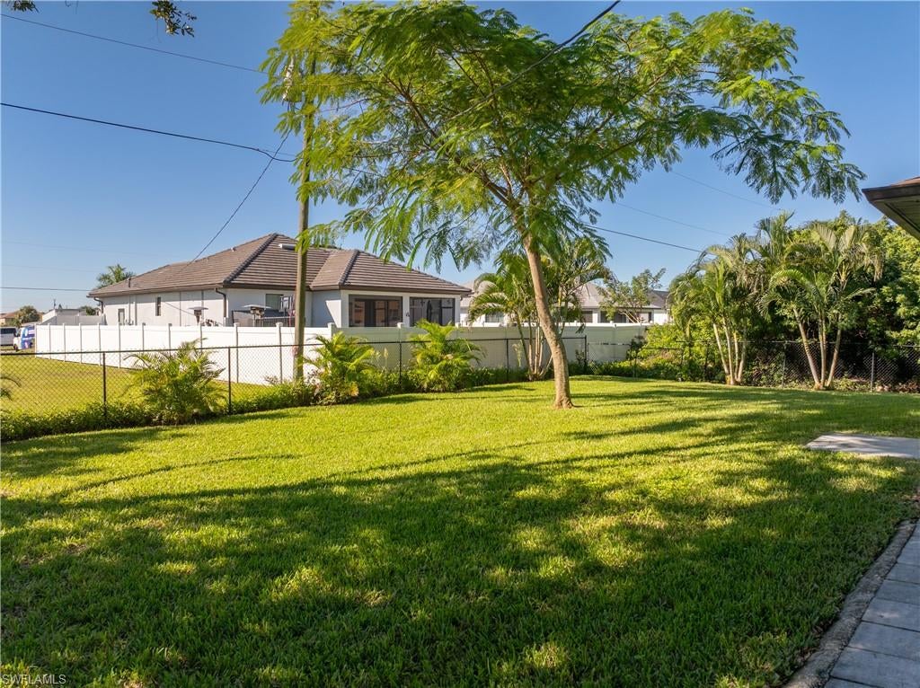 CAPE CORAL - Residential