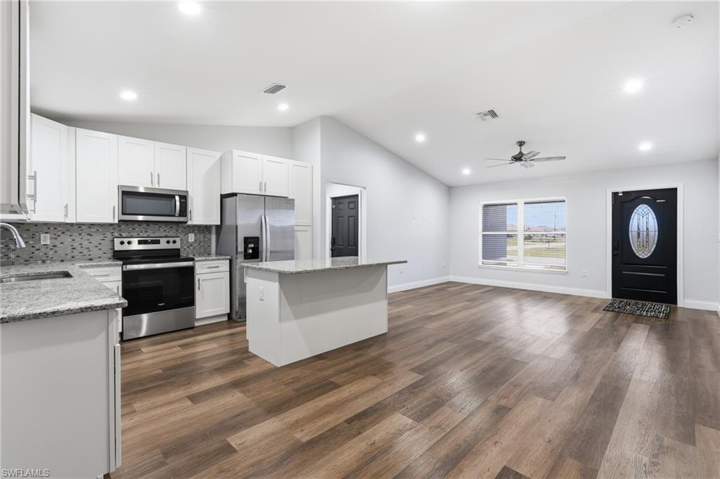 BANYAN VILLAGE - Residential