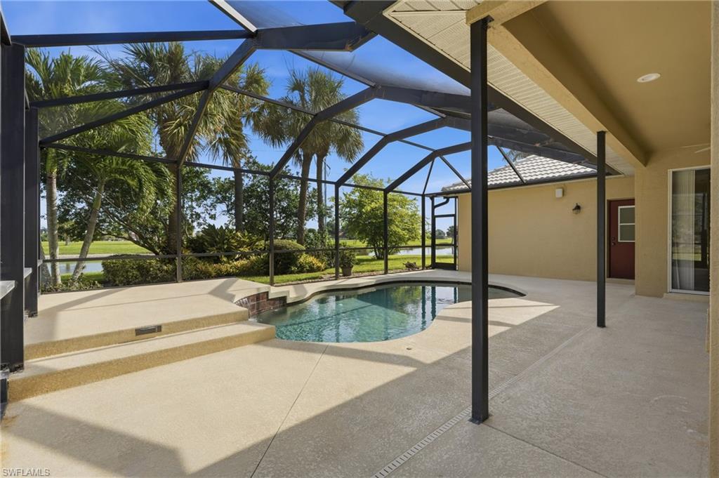 PINEWOOD LAKES - Residential