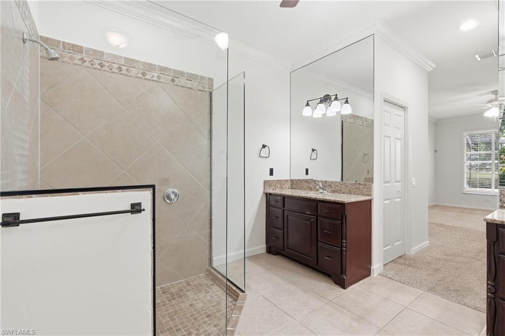 PINEWOOD LAKES - Residential
