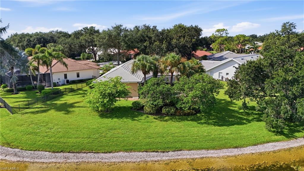 PINEWOOD LAKES - Residential