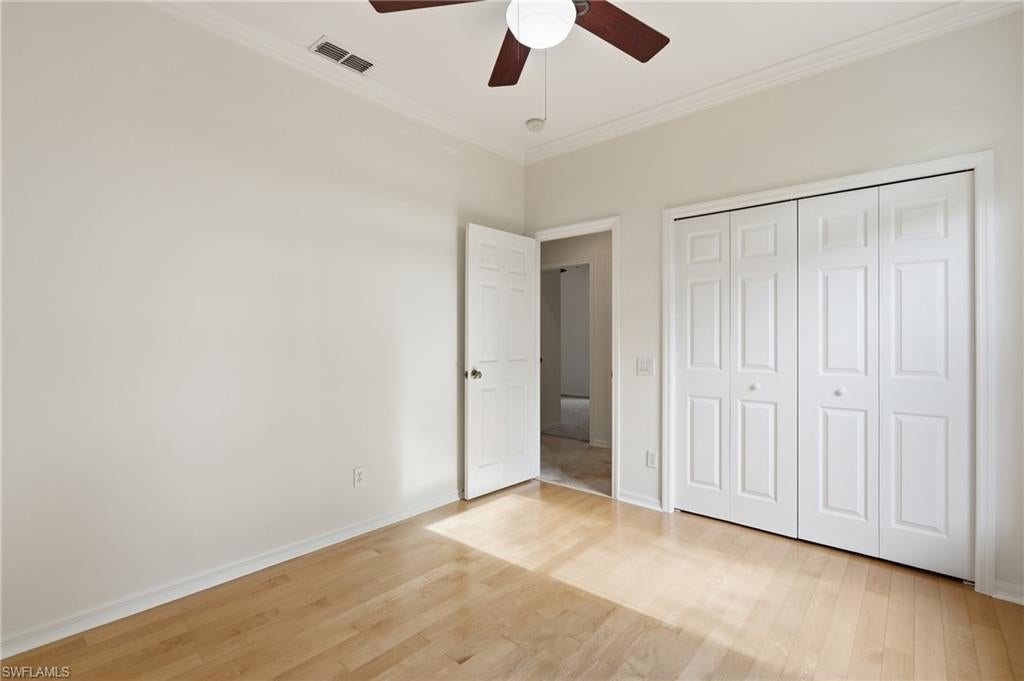 PINEWOOD LAKES - Residential