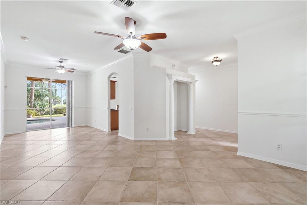 PINEWOOD LAKES - Residential