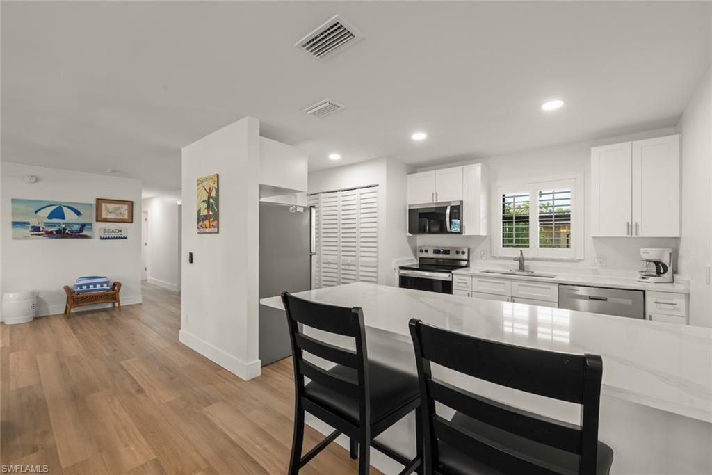 BLIND PASS CONDO - Residential