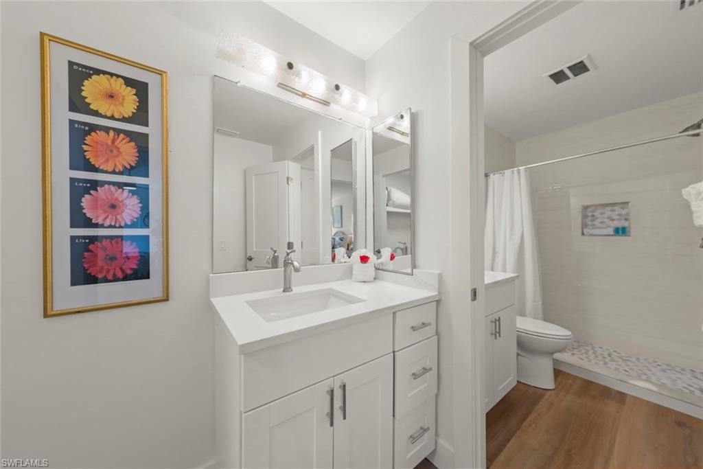 BLIND PASS CONDO - Residential