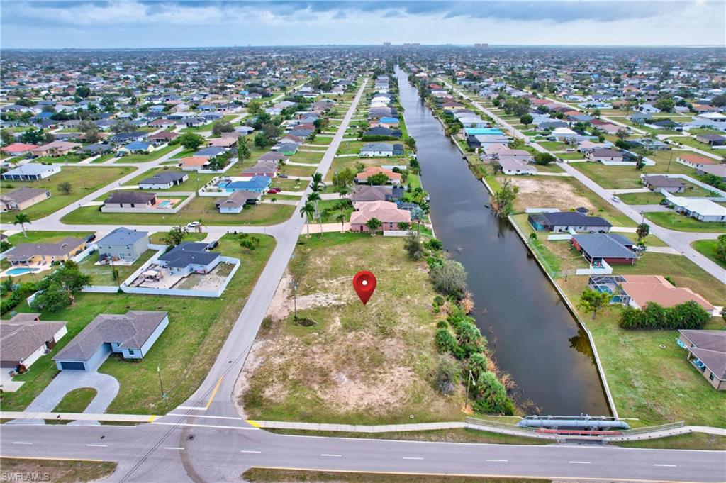 CAPE CORAL - Land