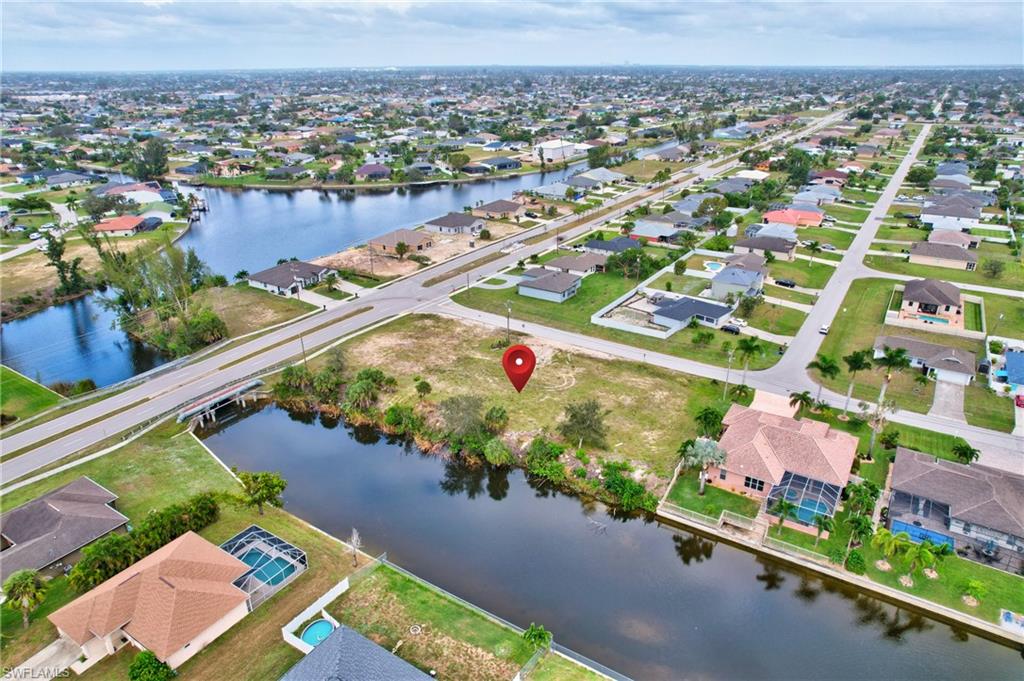 CAPE CORAL - Land