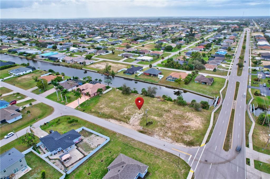 CAPE CORAL - Land