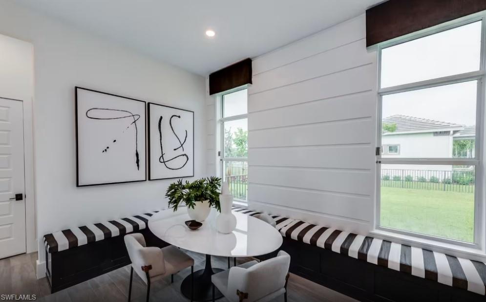 VIVID SHORES - Residential