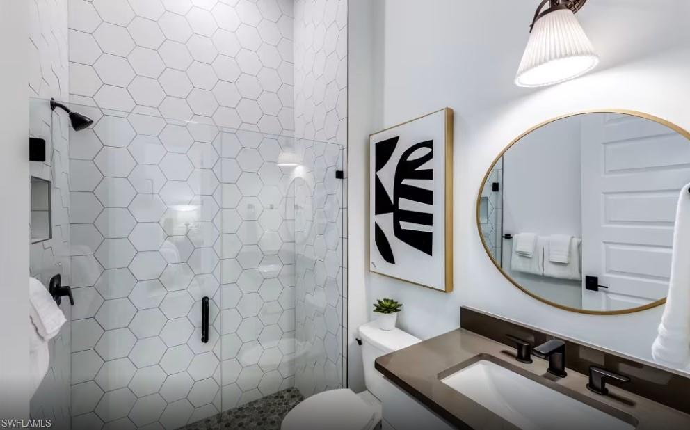 VIVID SHORES - Residential