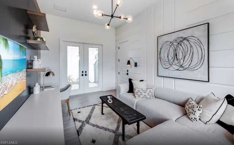 VIVID SHORES - Residential